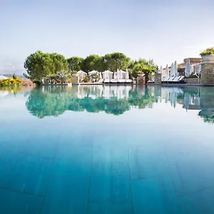 https://terre-blanche-hotel-spa-golf-resort.fr-provencehotel.com